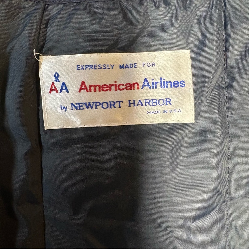 Newport Harbor trench coat for American Airlines. - Picture 14 of 16